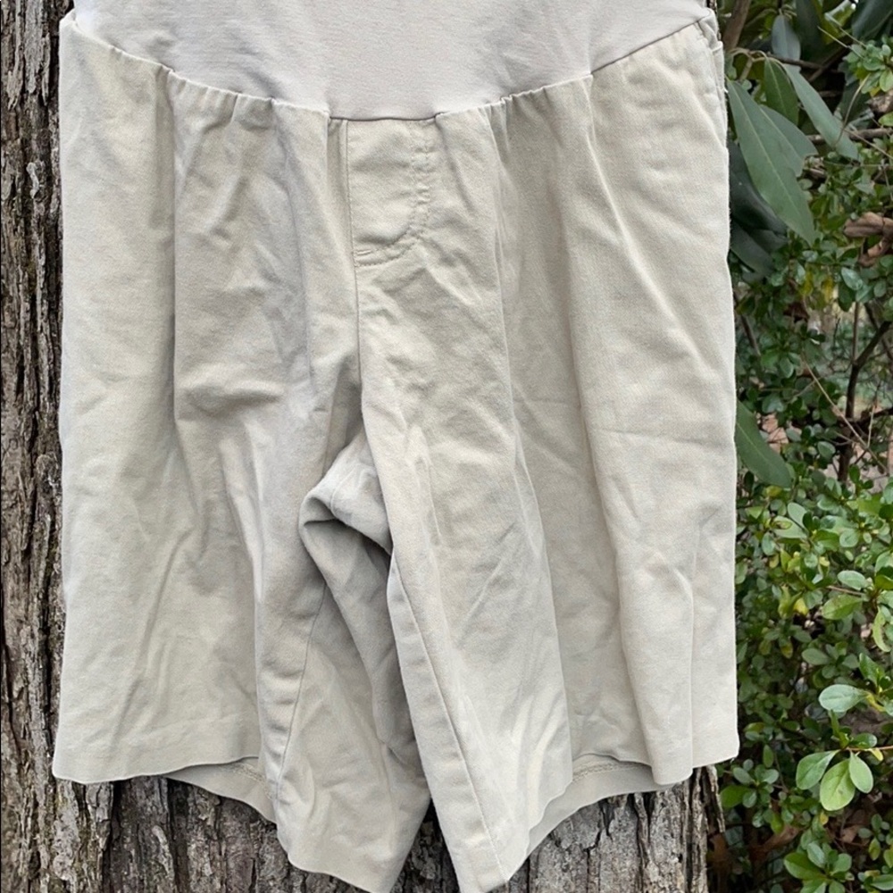 Motherhood Maternity Tan Khaki Full Belly Shorts Secret Fit Belly L Pockets